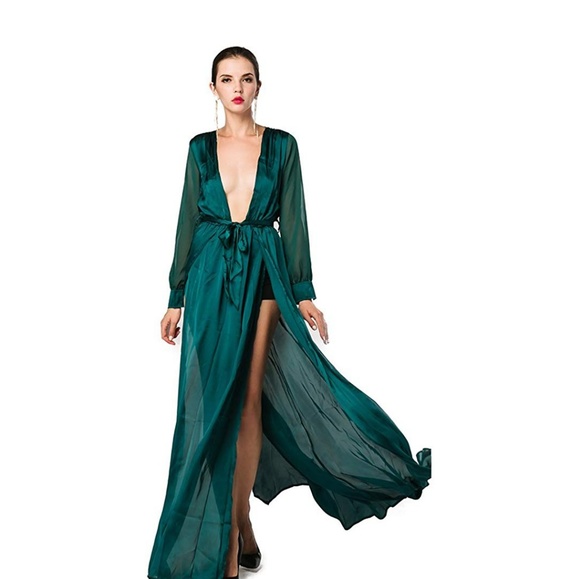 DEVON Dramatic Emerald Maxi Dress - Picture 2 of 8